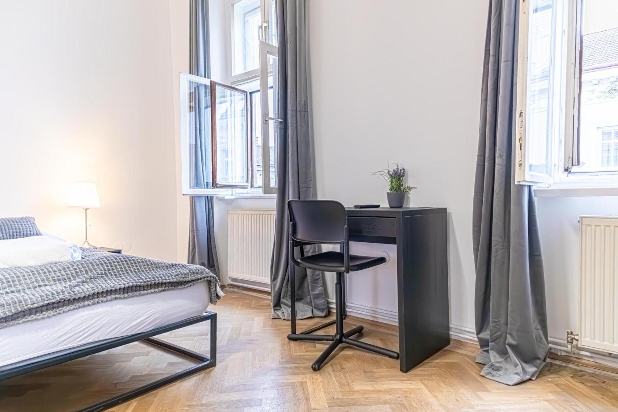 Apartment Spacious 2br -near Wiener Stadthalle Burggassewiener Well Located Wien
