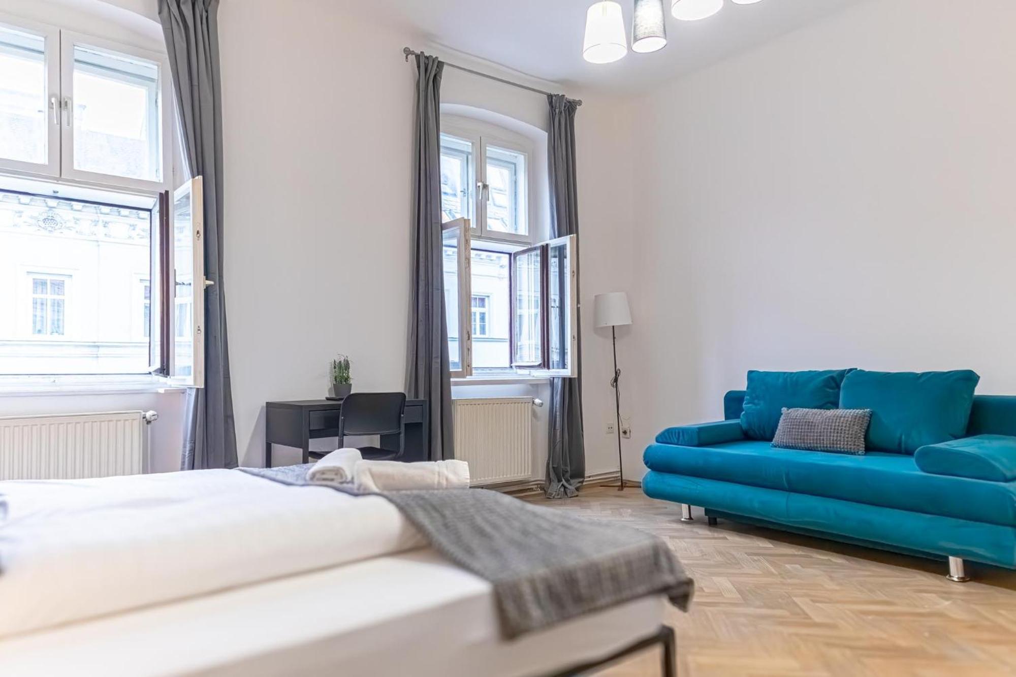 Spacious 2br -near Wiener Stadthalle Burggassewiener Well Located Wien